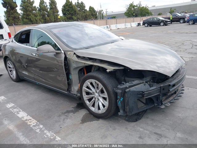 Tesla Model S 90d/70d/75d/60d/85d 2016 5YJSA1E25GF133418 Image 1