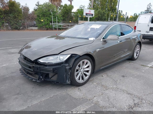 Tesla Model S 90d/70d/75d/60d/85d 2016 5YJSA1E25GF133418 Image 2