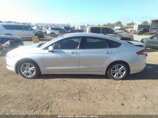3FA6P0LU5JR221590 Ford Fusion Hybrid Se