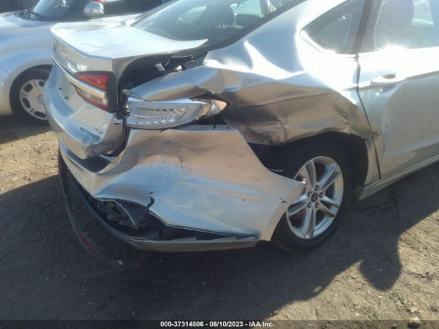 3FA6P0LU5JR221590 Ford Fusion Hybrid Se
