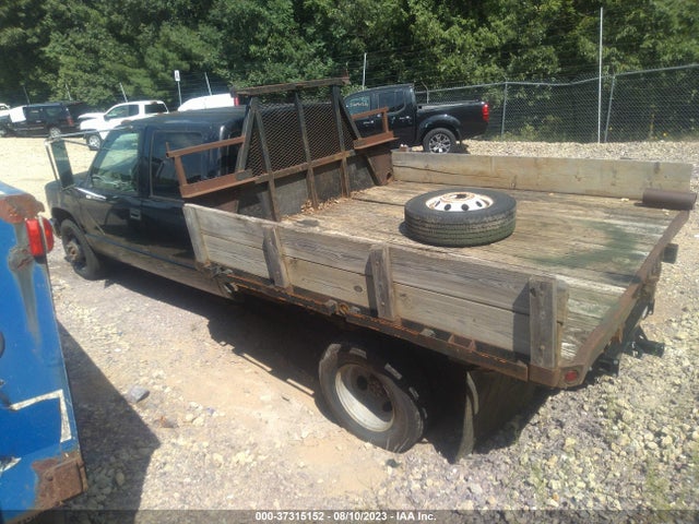 2000 GMC CLASSIC SIERRA CREW CAB VIN: 1GDHC33F4YF460343