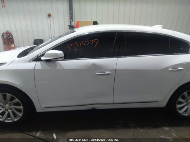 1G4GB5G39GF119013 Buick Lacrosse Leather
