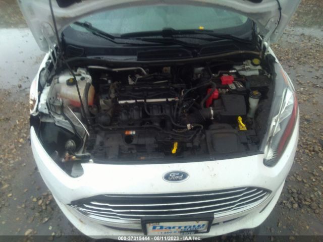 3FADP4EJ3FM123664 Ford FIESTA SE