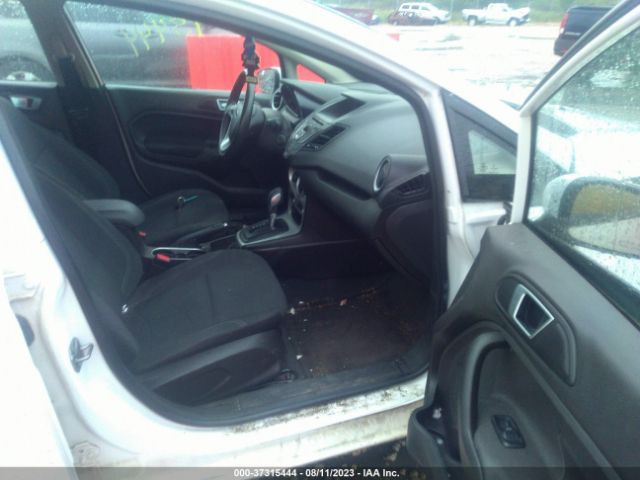 3FADP4EJ3FM123664 Ford FIESTA SE