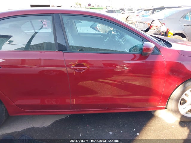 3VW2B7AJ8JM227628 Volkswagen Jetta 1.4t S
