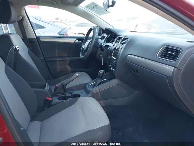 3VW2B7AJ8JM227628 Volkswagen Jetta 1.4t S