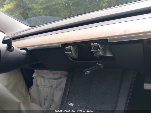 2021 Tesla 3, VIN: 5YJ3E1EB7MF988092