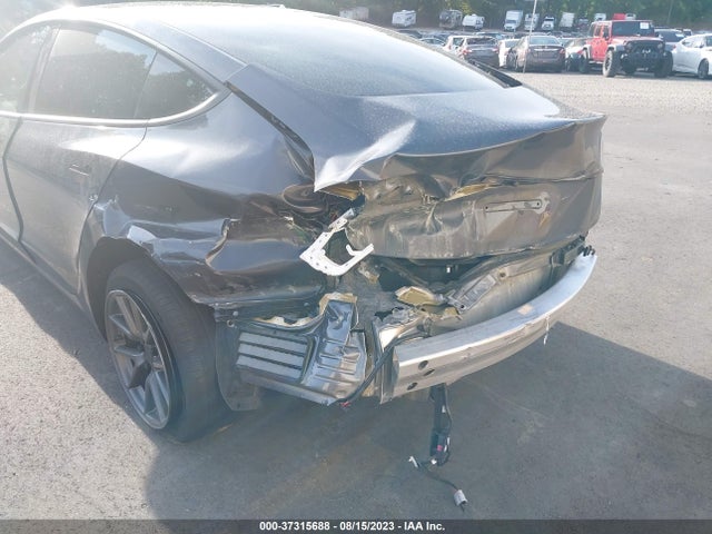 2021 Tesla 3, VIN: 5YJ3E1EB7MF988092