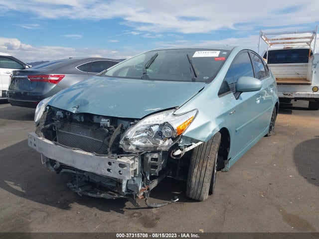 Toyota Prius Four 2015 JTDKN3DU0F1899762 Image 2