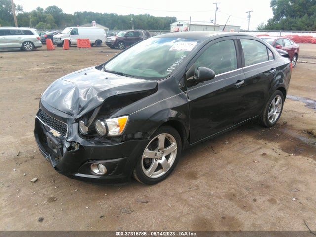 Chevrolet SONIC LTZ 2014 1G1JE5SB4E4189519 Image 2