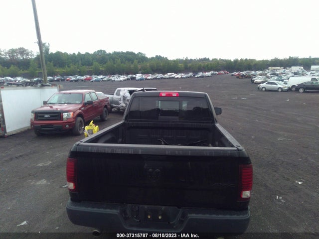 2019 RAM 1500 CLASSIC VIN: 1C6RR7GG4KS619045