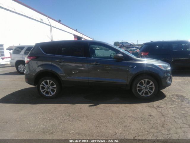 1FMCU9GD3HUC81063 Ford ESCAPE SE