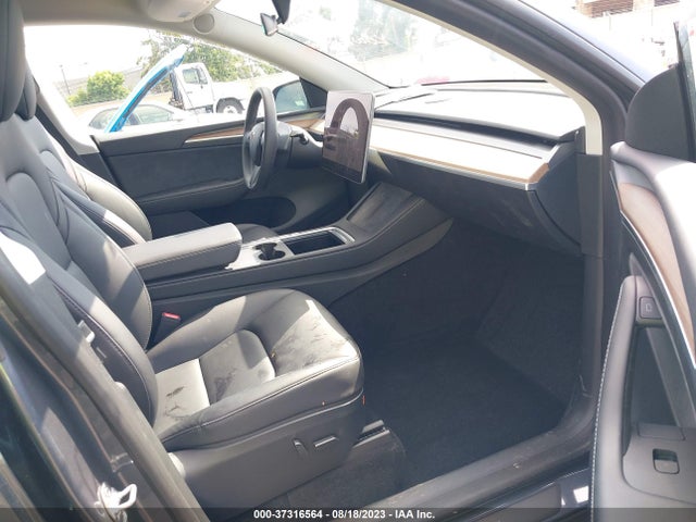 Tesla Model Y Long Range 2023 7SAYGDEE1PF739371 Image 5