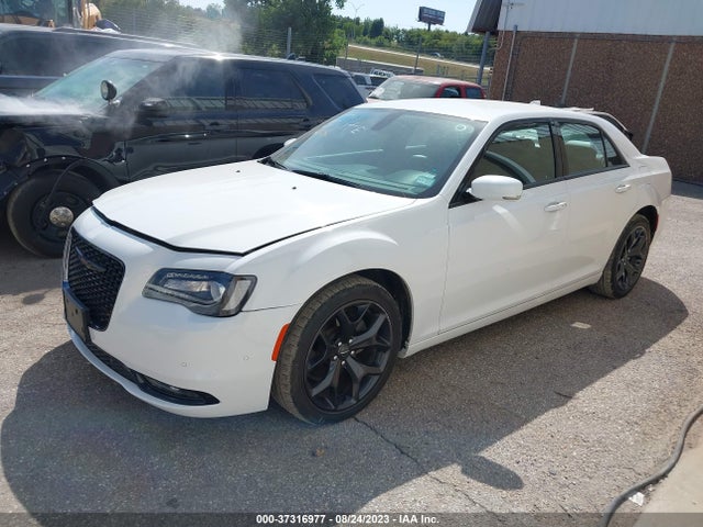 2C3CCABG8MH520313 Chrysler 300 300s