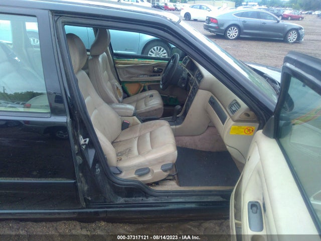 1999 VOLVO V70 VIN: YV1LW55A7X2548189