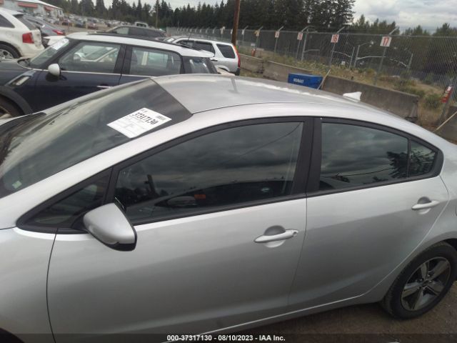3KPFL4A79JE240693 KIA FORTE LX