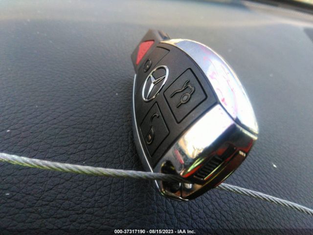 WDDWJ4JB2HF401403 Mercedes-Benz C-class C 300