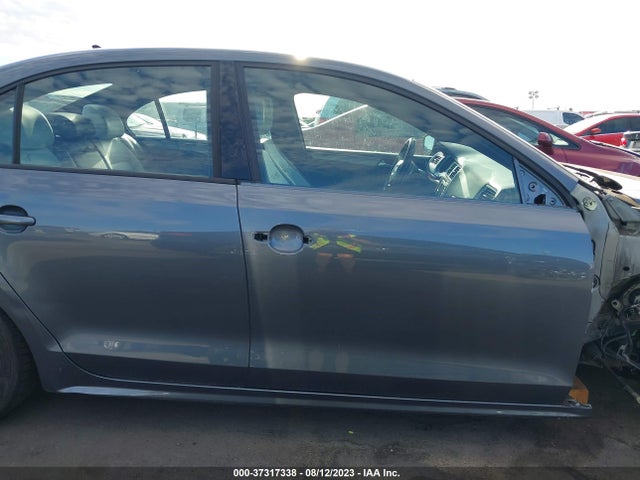 3VWD17AJ8GM285016 Volkswagen Jetta Sedan 1.8t Sport