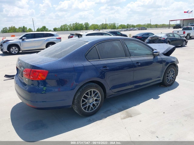 3VWD17AJ3EM416818 Volkswagen Jetta Sedan Se