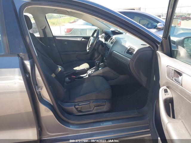 3VWD17AJ8FM275990 Volkswagen Jetta Sedan 1.8t Se