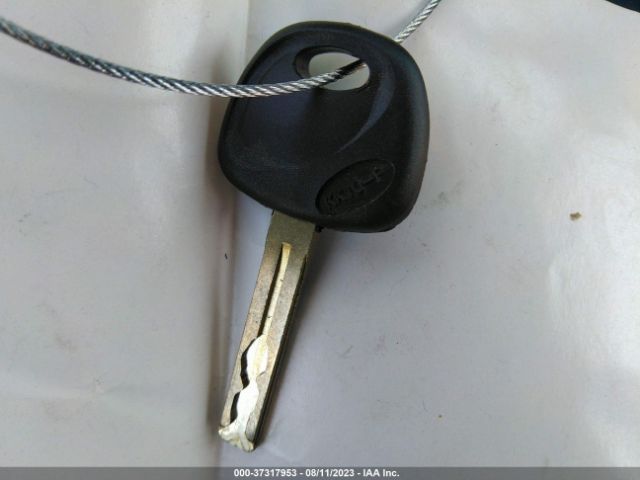 KNDMB5C10G6119445 KIA SEDONA LX