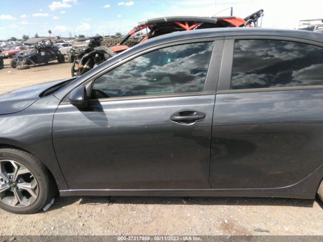 3KPF24AD7ME303013 KIA Forte Lxs