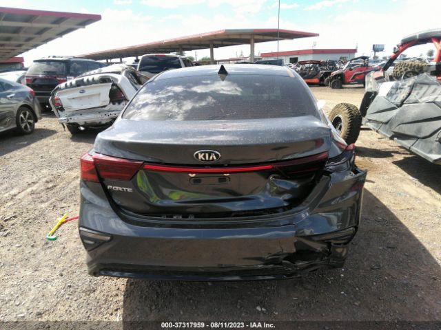 3KPF24AD7ME303013 KIA Forte Lxs