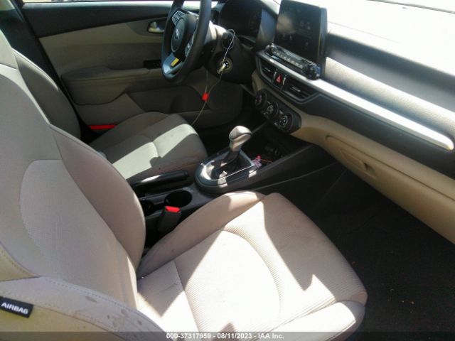3KPF24AD7ME303013 KIA Forte Lxs