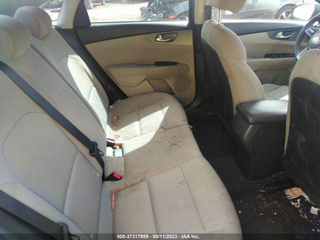 3KPF24AD7ME303013 KIA Forte Lxs