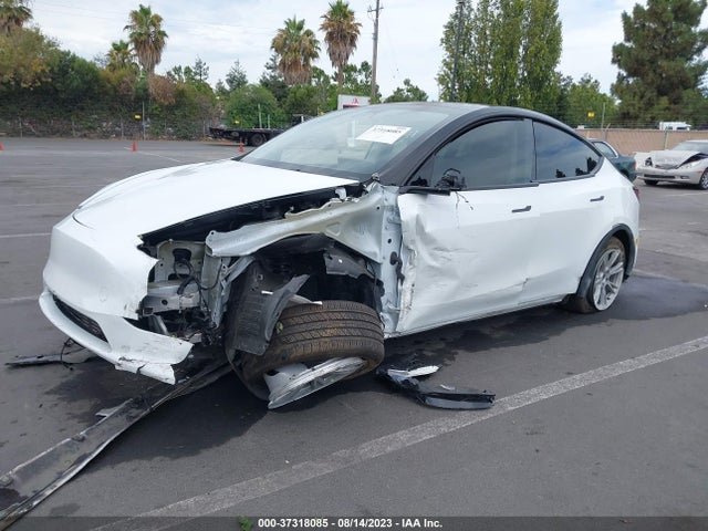 7SAYGDEE1NF555514 Tesla Model Y Long Range