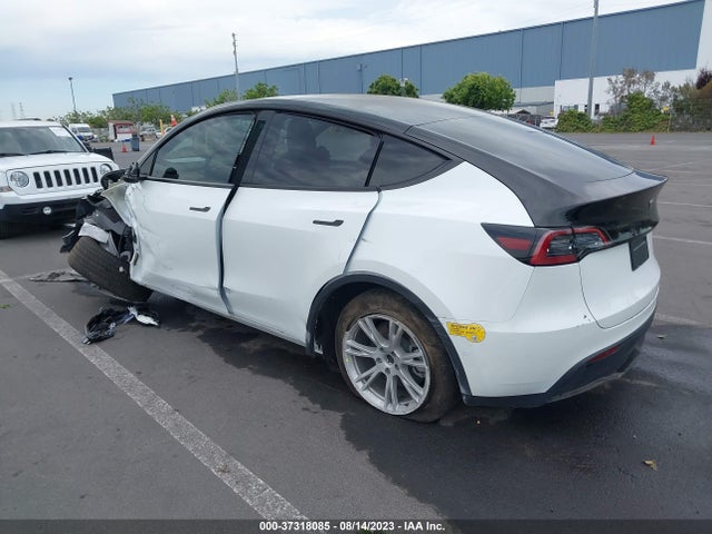 7SAYGDEE1NF555514 Tesla Model Y Long Range