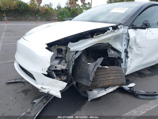 7SAYGDEE1NF555514 Tesla Model Y Long Range