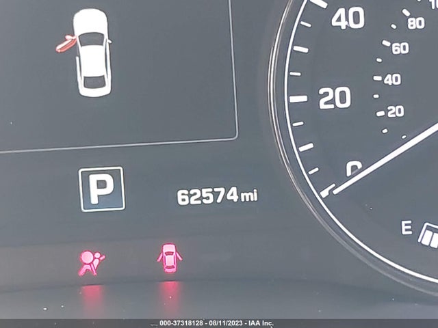 Genesis G80 3.8 2017 KMHGN4JE6HU184491 Image 15
