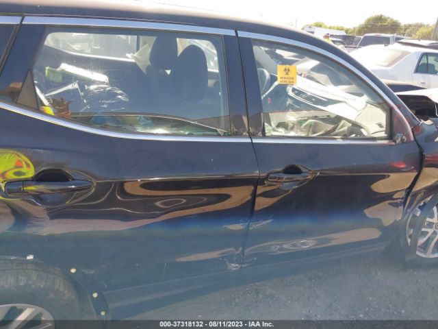 JN1BJ1AVXMW564072 Nissan Rogue Sport S