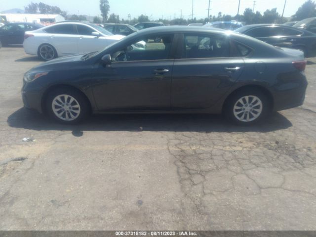 3KPF24AD0KE104852 KIA FORTE FE