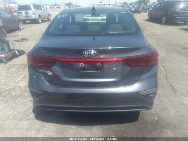 3KPF24AD0KE104852 KIA FORTE FE