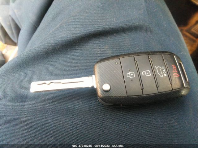 KNDJN2A29F7803438 KIA Soul Base