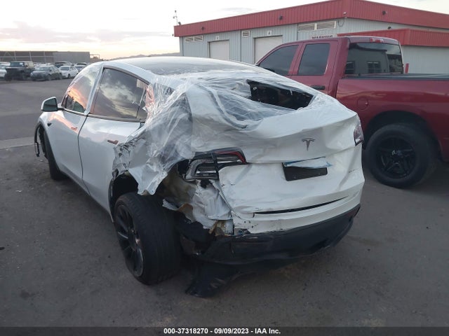 Tesla Model Y Long Range 2023 7SAYGAEE0PF695572 Image 9