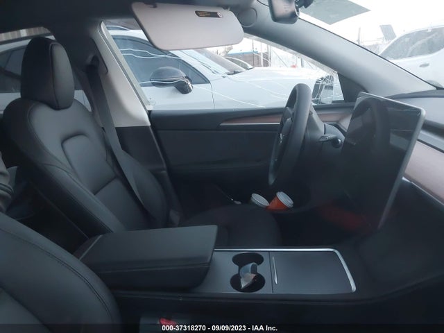 Tesla Model Y Long Range 2023 7SAYGAEE0PF695572 Image 11