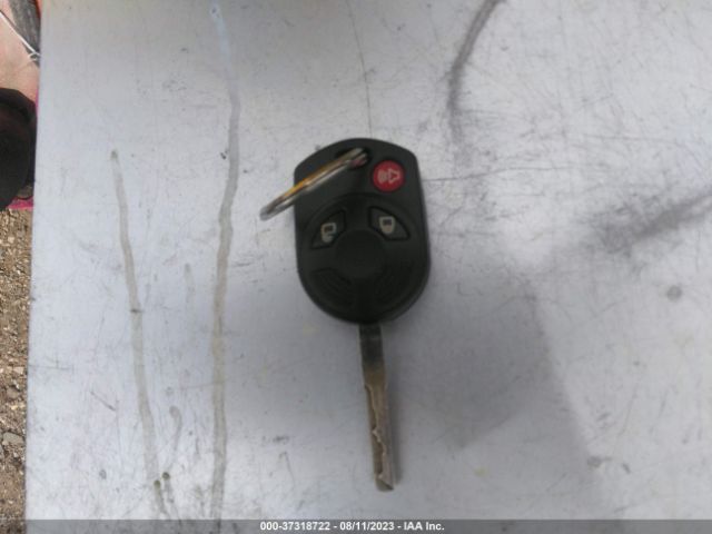 1FMCU0GD8HUA40563 Ford ESCAPE SE