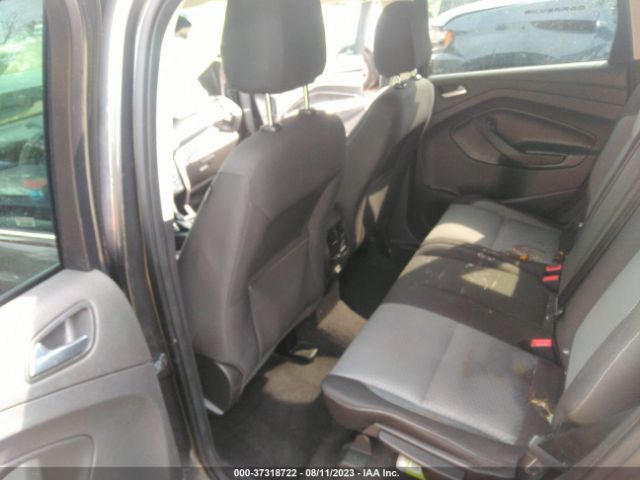 1FMCU0GD8HUA40563 Ford ESCAPE SE