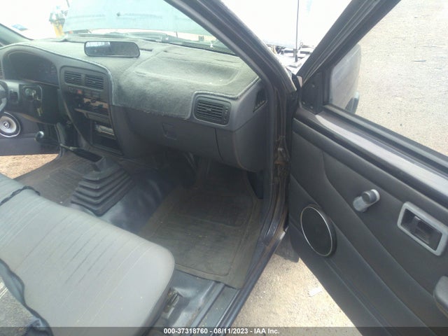 1995 NISSAN TRUCK E/XE VIN: 1N6SD11S8SC452957