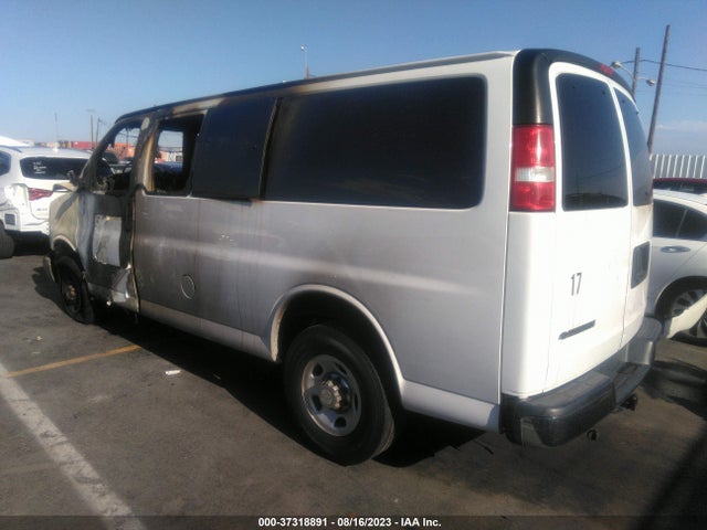 Chevrolet Express Passenger Lt 2018 1GAZGMFP4J1257956 Image 3