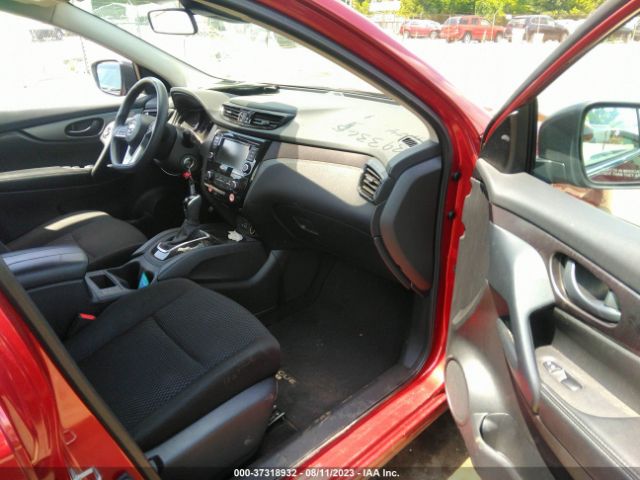 JN1BJ1AV0MW317398 Nissan Rogue Sport S