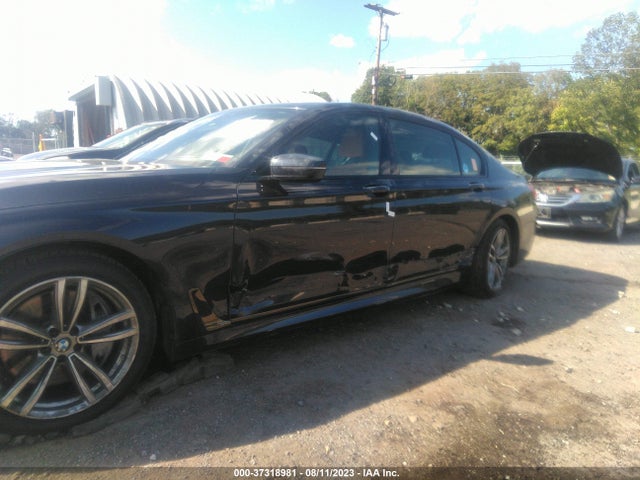 WBA7F2C56KB239055 BMW 7 Series 750i Xdrive
