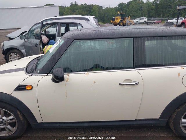 2013 MINI COOPER HARDTOP VIN: WMWSU3C50DT373370