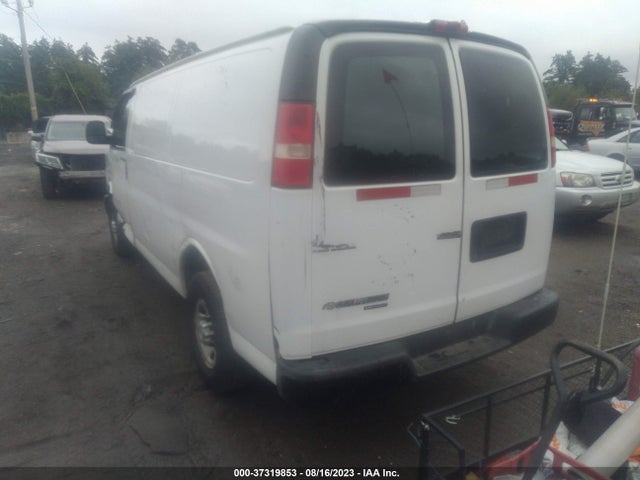 Chevrolet EXPRESS CARGO VAN 2015 1GCWGFFF5F1101669 Image 3