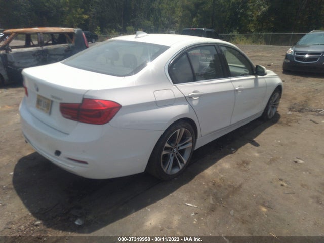 BMW 3 Series 328i 2016 WBA8E9G53GNT46371 Image 4