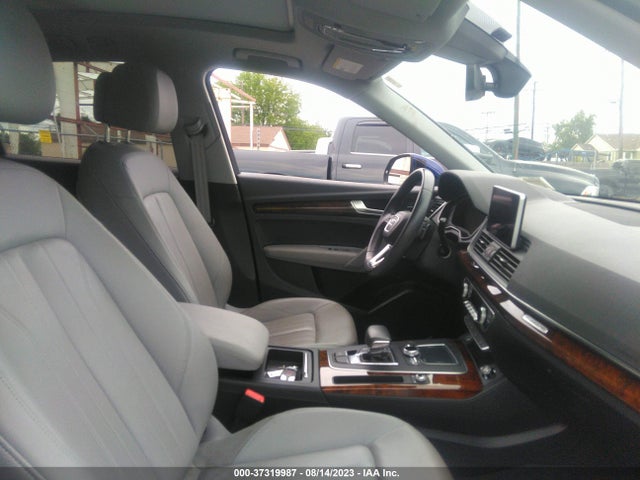 WA1BNAFY2J2053070 Audi Q5 Premium Plus
