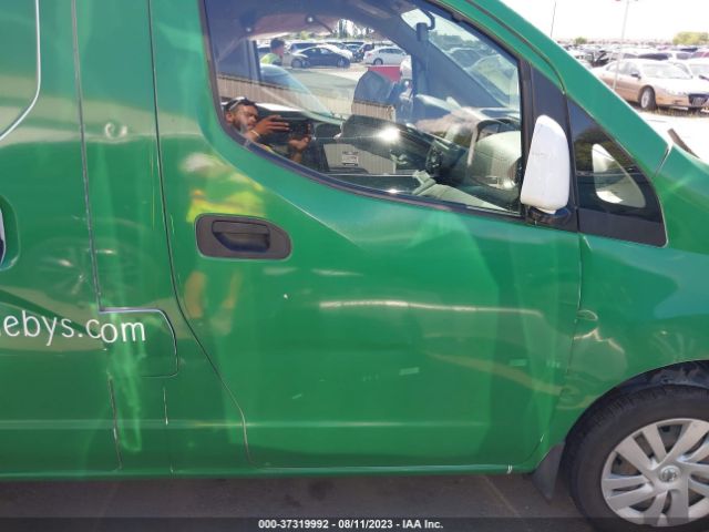 3N6CM0KN9FK693451 Nissan NV200 SV